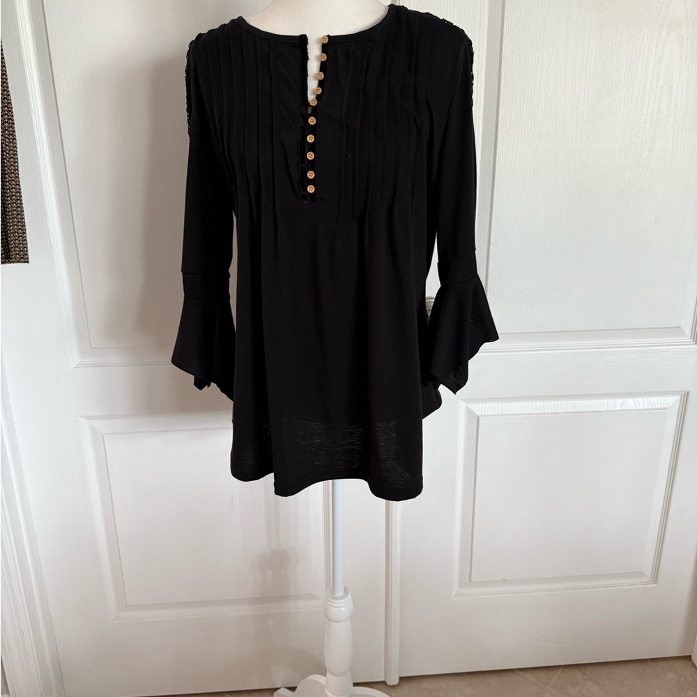 Source Unknown Black Flared Sleeve Blouse